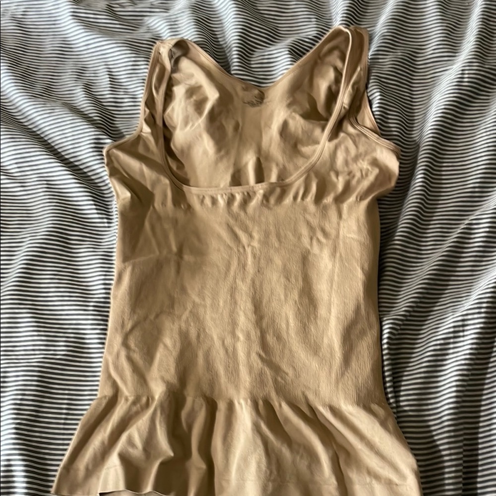 Vedette Shapewear Cream Fitted Peplum Camisole
